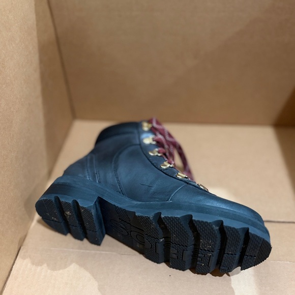 Black Sorel Boots with Red Laces sz 7.5 - Picture 11 of 11